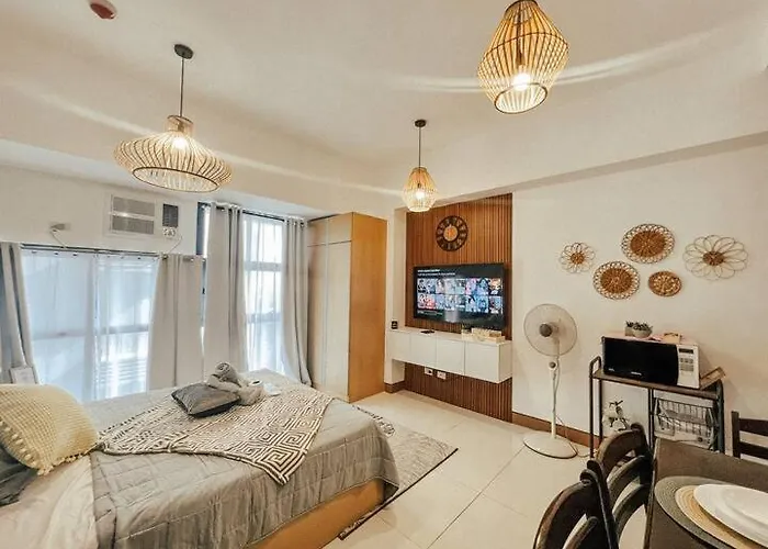 Apartment Unit Mckinleyhill Near Venice Grand Canal Manila
