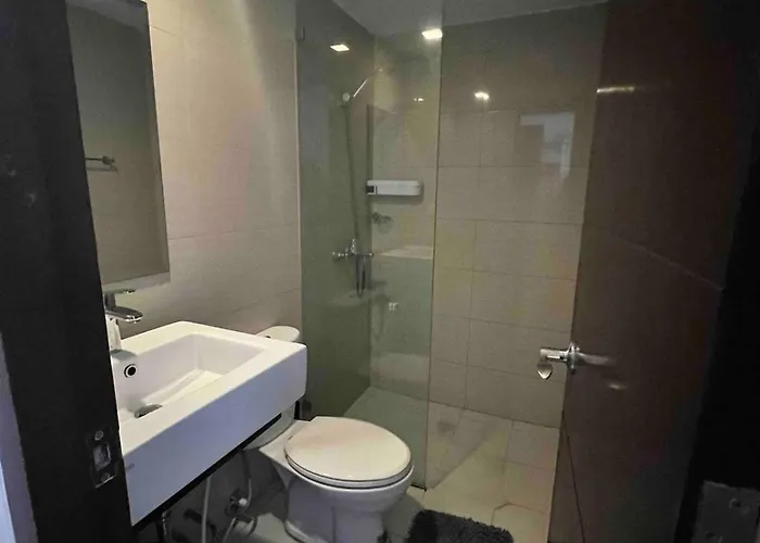Unit Mckinleyhill Near Venice Grand Canal Apartment Manila